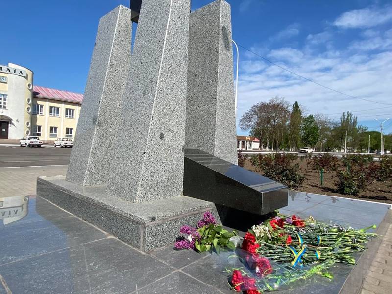 В Измаиле память ликвидаторов Чернобыльской катастрофы почтили без митингов (ФОТО, ВИДЕО) В Измаиле память ликвидаторов Чернобыльской катастрофы почтили без митингов (ФОТО, ВИДЕО)
