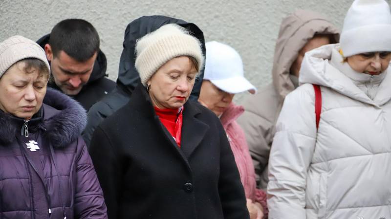 В гімназії №10 з початковою школою 25 грудня відкрито меморіальную дошку в памʼять про Владислава Гузенка – Захисника України, який загинув під час повномасштабного воєнного вторгнення росії в Україну В гімназії №10 з початковою школою 25 грудня відкрито меморіальную дошку в памʼять про Владислава Гузенка – Захисника України, який загинув під час повномасштабного воєнного вторгнення росії в Україну