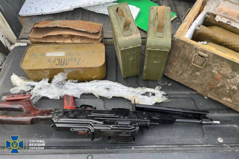 В Україні викрили канал продажу зброї в кількох регіонах: затримані 15 людей В Україні викрили канал продажу зброї в кількох регіонах: затримані 15 людей