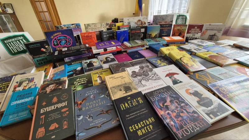 “Книжкова навала” в Одеській області: 100 книг для кожної бібліотеки! “Книжкова навала” в Одеській області: 100 книг для кожної бібліотеки!