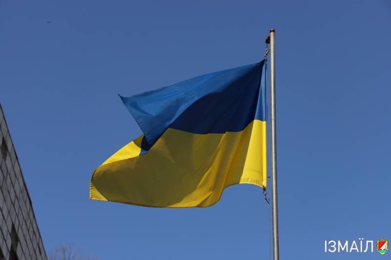 У гімназії №10 відкрито меморіальну дошку на честь Захисника України, молодшого сержанта Геннадія Степанова У гімназії №10 відкрито меморіальну дошку на честь Захисника України, молодшого сержанта Геннадія Степанова
