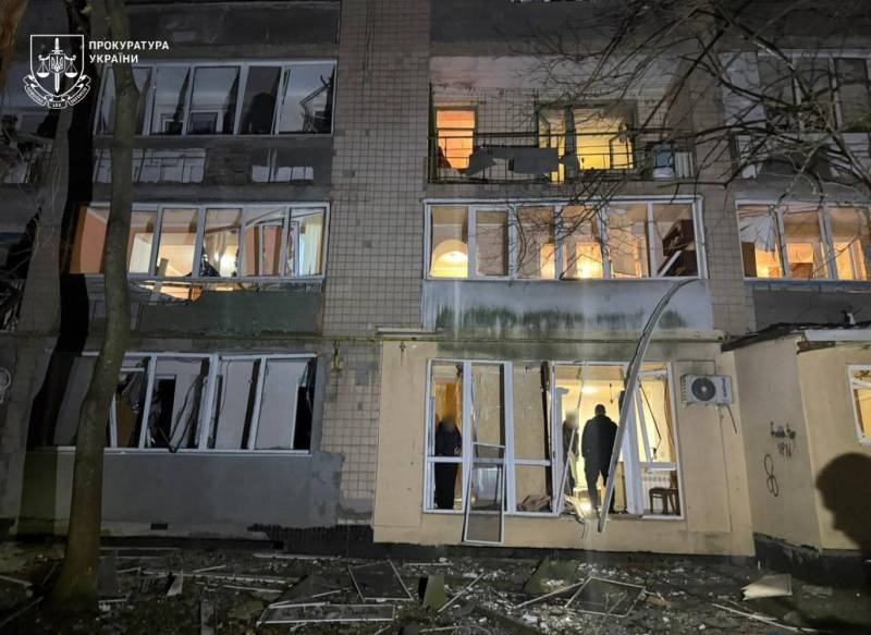 Ворог вночі атакував Одеський район: вісім осіб постраждали, пошкоджено будинки та школу Ворог вночі атакував Одеський район: вісім осіб постраждали, пошкоджено будинки та школу