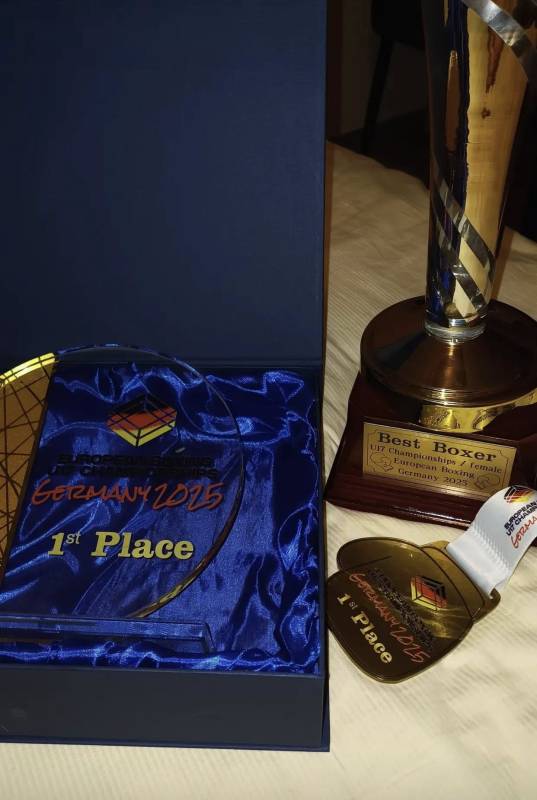 З гордістю повідомляємо про перемогу Ангеліни Румянцевої на чемпіонаті Європи з боксу (U-17), який проходив в м. Кінбаумі (Німеччина) З гордістю повідомляємо про перемогу Ангеліни Румянцевої на чемпіонаті Європи з боксу (U-17), який проходив в м. Кінбаумі (Німеччина)