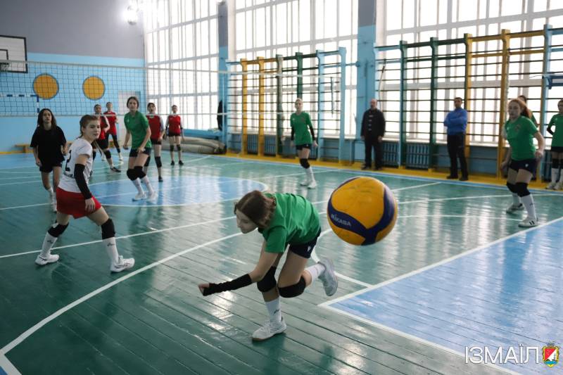 На Відкритому Кубку міста з волейболу серед учнів, жінок, чоловіків та ветеранів На Відкритому Кубку міста з волейболу серед учнів, жінок, чоловіків та ветеранів