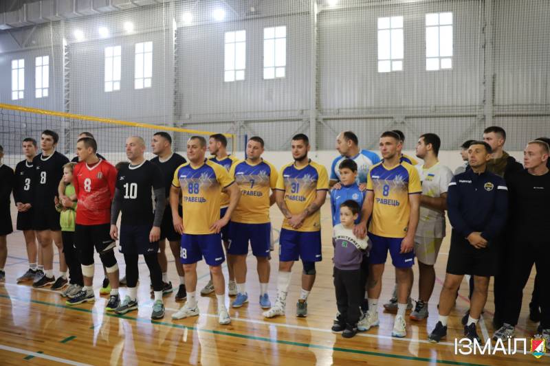 На Відкритому Кубку міста з волейболу серед учнів, жінок, чоловіків та ветеранів На Відкритому Кубку міста з волейболу серед учнів, жінок, чоловіків та ветеранів