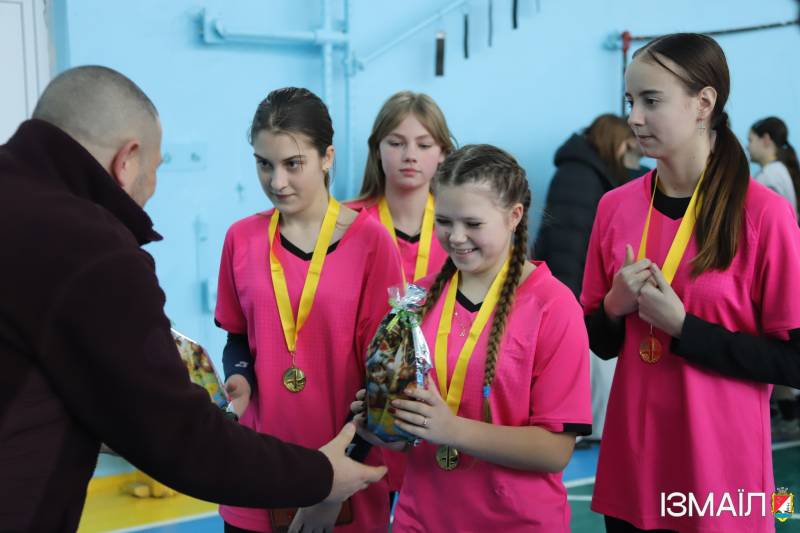 На Відкритому Кубку міста з волейболу серед учнів, жінок, чоловіків та ветеранів На Відкритому Кубку міста з волейболу серед учнів, жінок, чоловіків та ветеранів