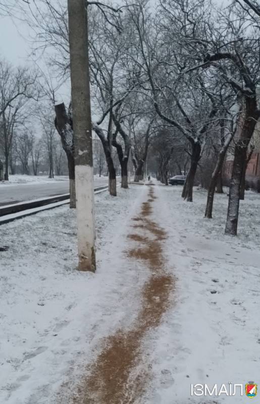 Як справляються із сюрпризами зими в Ізмаїлі (фоторепортаж) Як справляються із сюрпризами зими в Ізмаїлі (фоторепортаж)