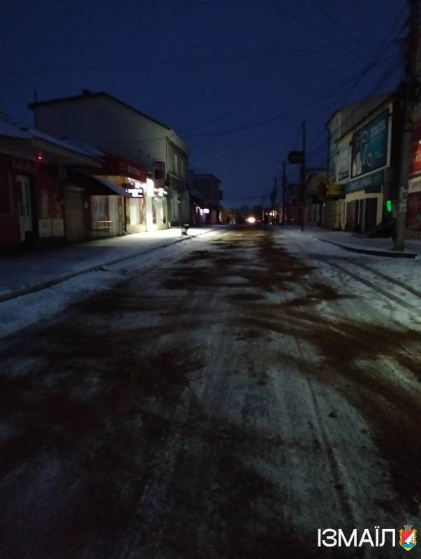 Як справляються із сюрпризами зими в Ізмаїлі (фоторепортаж) Як справляються із сюрпризами зими в Ізмаїлі (фоторепортаж)