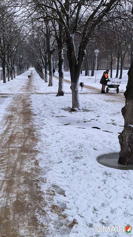 Як справляються із сюрпризами зими в Ізмаїлі (фоторепортаж) Як справляються із сюрпризами зими в Ізмаїлі (фоторепортаж)