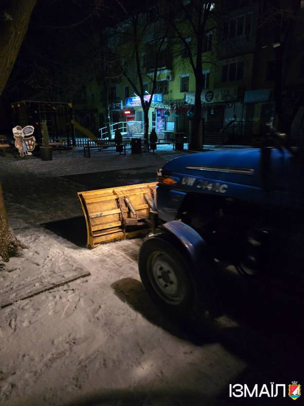 Як справляються із сюрпризами зими в Ізмаїлі (фоторепортаж) Як справляються із сюрпризами зими в Ізмаїлі (фоторепортаж)