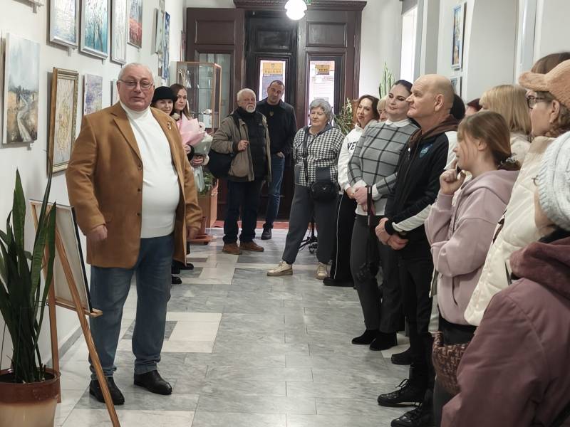 В Ізмаїлі відкрили виставку «Між серцем і світлом» - це відповіді на внутрішні питання та просто гарний вернісаж В Ізмаїлі відкрили виставку «Між серцем і світлом» - це відповіді на внутрішні питання та просто гарний вернісаж