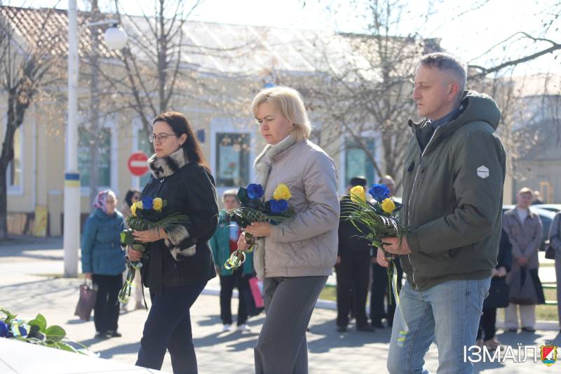 В Ізмаїлі вшановували пам'ять геніального поета та пророка Тараса Шевченка В Ізмаїлі вшановували пам'ять геніального поета та пророка Тараса Шевченка