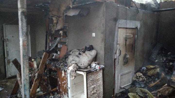 В Измаиле спасатели тушили пожар в частном доме (ФОТО) В Измаиле спасатели тушили пожар в частном доме (ФОТО)