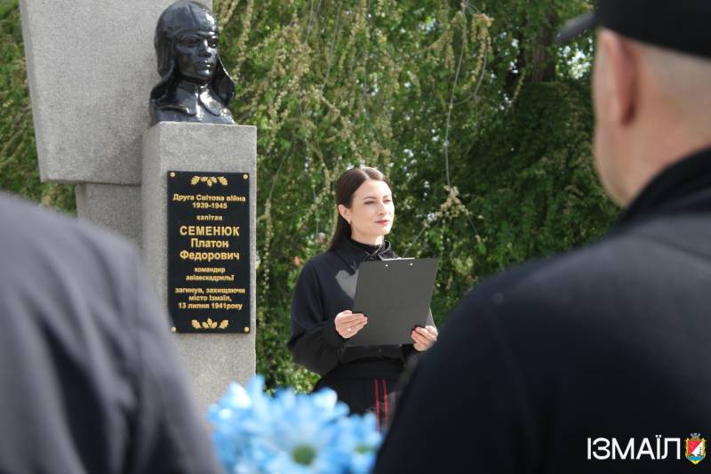 В Ізмаїлі у День пам’яті та перемоги над нацизмом пройшли митинги пам'яті та вшанування В Ізмаїлі у День пам’яті та перемоги над нацизмом пройшли митинги пам'яті та вшанування