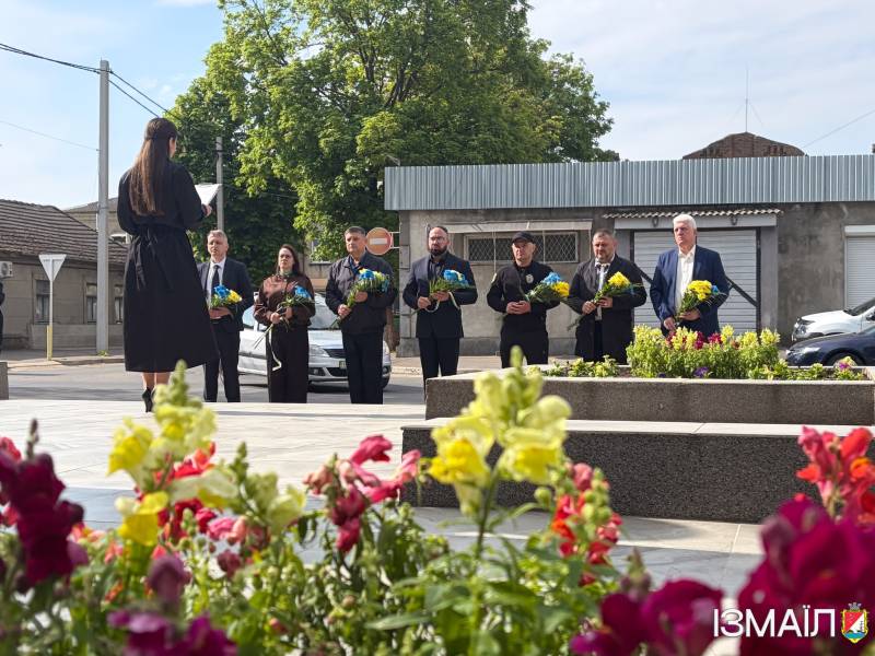 В Ізмаїлі у День пам’яті та перемоги над нацизмом пройшли митинги пам'яті та вшанування В Ізмаїлі у День пам’яті та перемоги над нацизмом пройшли митинги пам'яті та вшанування