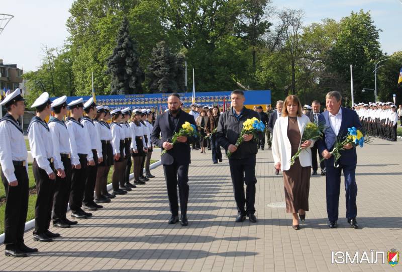 В Ізмаїлі у День пам’яті та перемоги над нацизмом пройшли митинги пам'яті та вшанування В Ізмаїлі у День пам’яті та перемоги над нацизмом пройшли митинги пам'яті та вшанування