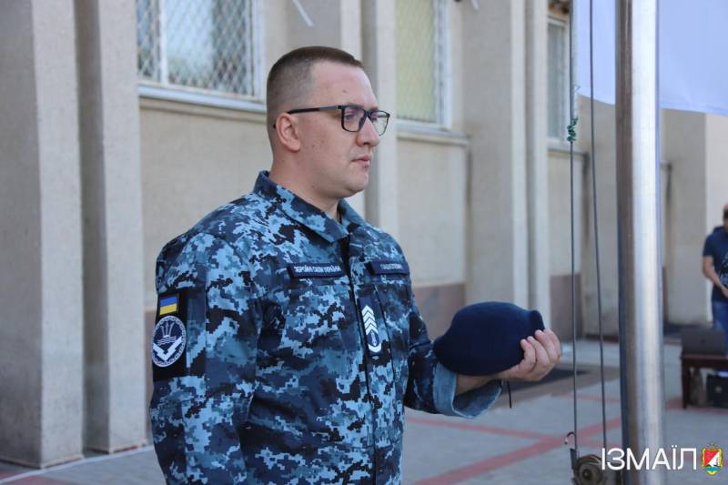 З нагоди Дня Військово-Морських Сил Збройних Сил України в Ізмаїлі урочисто піднято Прапор Військово-Морських Сил Збройних Сил України З нагоди Дня Військово-Морських Сил Збройних Сил України в Ізмаїлі урочисто піднято Прапор Військово-Морських Сил Збройних Сил України