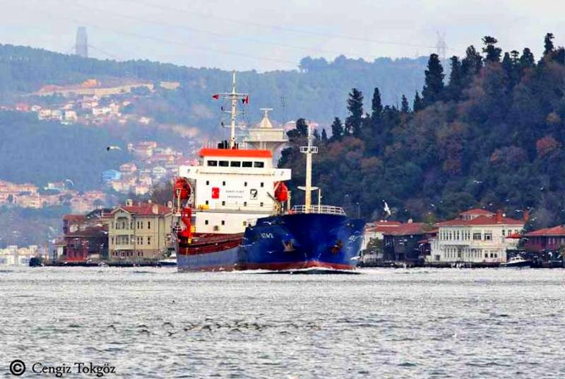 Війна на морі триває: в Одеській затоці атаковано ще один суховантаж Війна на морі триває: в Одеській затоці атаковано ще один суховантаж