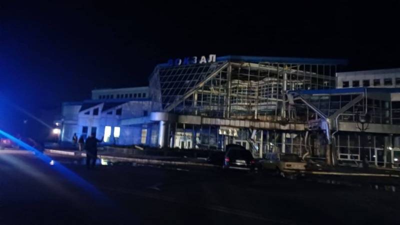 Масована атака на Одещину, є постраждалий: у Роздільній пошкоджено вокзал, в деяких районах немає світла Масована атака на Одещину, є постраждалий: у Роздільній пошкоджено вокзал, в деяких районах немає світла