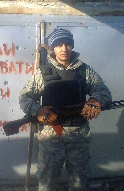 Возле Марьинки погибли два украинских добровольца Возле Марьинки погибли два украинских добровольца
