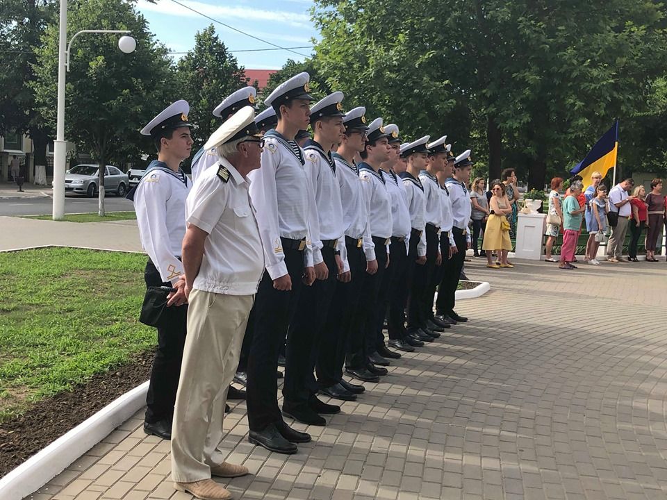 В Измаиле в День Конституции Украины прошел торжественный митинг (ФОТО) В Измаиле в День Конституции Украины прошел торжественный митинг (ФОТО)