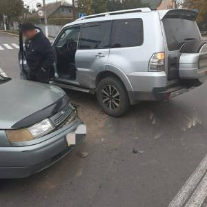 ДТП в Измаиле: на Шевченко "встретились" Mitsubishi и "ВАЗ" (ФОТО)
