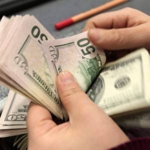 НБУ отменил два ограничения на покупку валюты