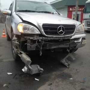 В Измаиле не разминулись Nissan и Mercedes (ФОТО)
