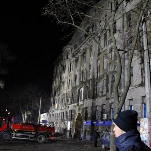 Под завалами на Троицкой нашли еще два трупа