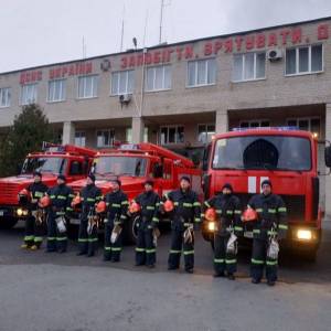 По всей Украине в пожарных частях звучали сирены в память о погибшем в Одессе спасателе