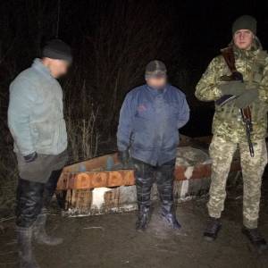 На озере Кагул пограничники Измаильского отряда задержали браконьеров с большим выловом рыбы