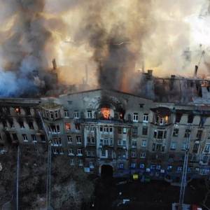 Студентов сгоревшего колледжа вынуждают самостоятельно восстанавливать сгоревшие документы