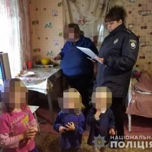 В Измаильском районе полицейские проверили семьи, которые находятся на учете