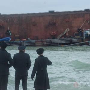 Много кадмия, свинца и хрома обнаружено в морской воде в районе крушения танкера Delfi