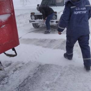 Спасатели Измаила вытащили из кювета маршрутку и четыре легковых автомобиля (ФОТО)