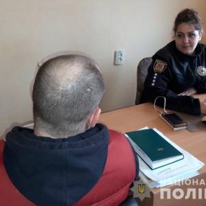 Коррекционная программа и общественные работы: измаильчанину определили наказание за домашнее насилие