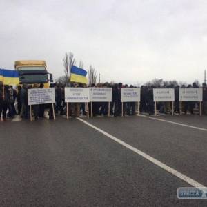 Рыбаки намерены перекрыть трассу Одесса-Рени у поселка Маяки