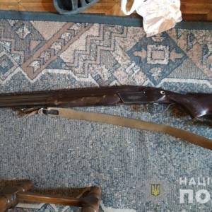 У трех жителей Измаила конфисковали оружие, боеприпасы и наркотики (ФОТО, ВИДЕО)