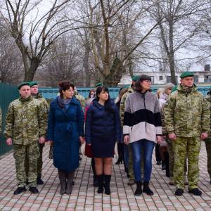 Пограничники Измаильского отряда необычно поздравили женскую половину части (ФОТО)