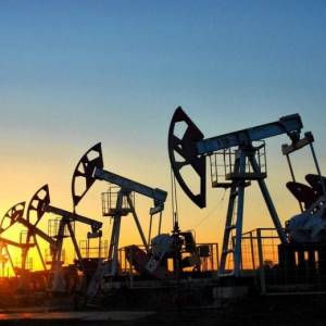 Мировые цены на нефть рухнули на 31 % – самый большой обвал с 1991 года