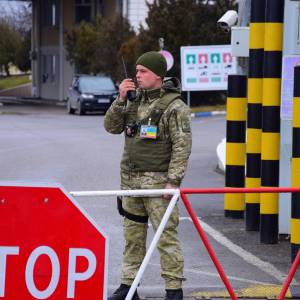 Пограничники начали закрывать границу с Молдовой и Румынией