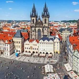 Чехия первой в Европе открывает границы
