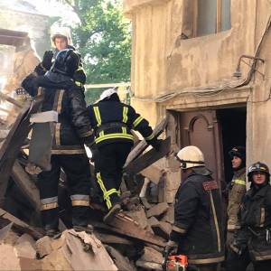 В Одессе готовятся к демонтажу стены рухнувшего дома на Торговой