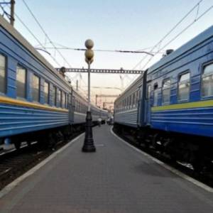 В Украине запускают транспорт: когда начнут ходить автобусы, поезда, летать самолеты