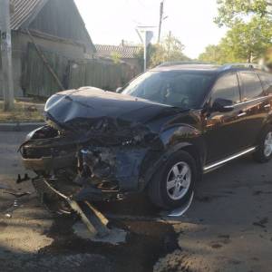 В Измаиле на Пушкина Mitsubishi не пропустил BMW - Город 24 (ФОТО)