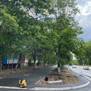 В Измаиле проводятся работы по строительству тротуаров, завершаются работы по улице Кутузова, где заменен магистральный водопровод - Город 24 (ВИДЕО, ФОТО)