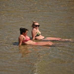Украинцев попросили не купаться в Черном море