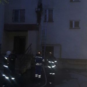 Не выдержал аномальную жару: в Измаиле на проспекте Мира загорелся кондиционер (ВИДЕО)