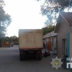 В Одесской области шестилетняя девочка погибла под колесами грузовика
