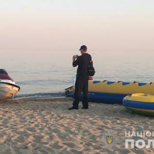 На курорте в Одесской области скутер насмерть сбил туриста на надувном матрасе: погиб житель Днепропетровщины